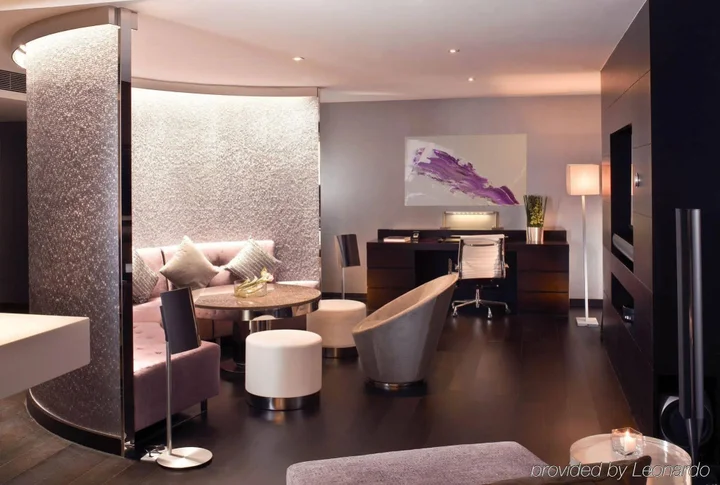 Гонконг: The Mira Hong Kong Hotel