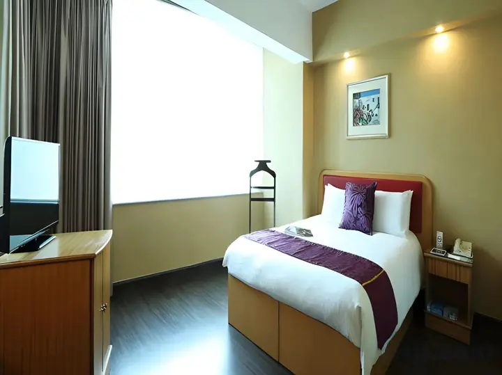 Гонконг: The Imperial Hotel