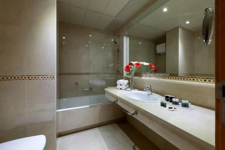 Гонконг: The Imperial Hotel