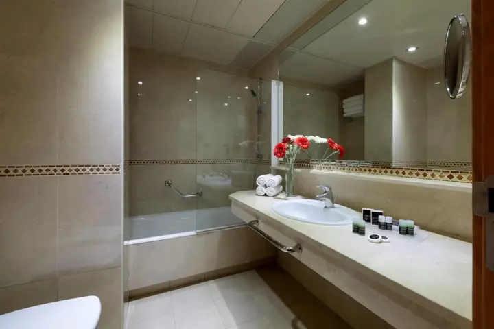 Гонконг: The Imperial Hotel