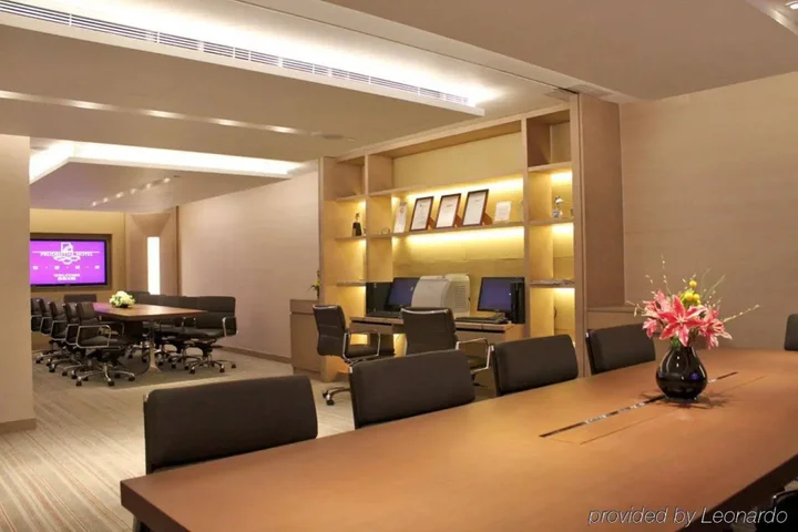 Гонконг: Prudential Hotel
