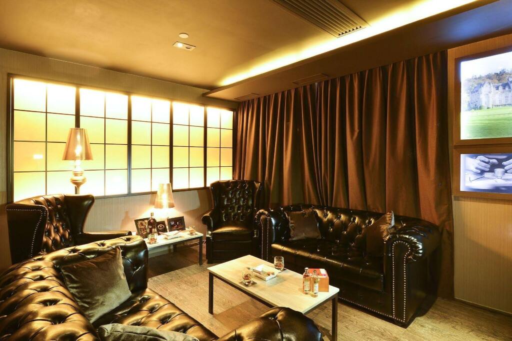 Гонконг: Walden Hotel