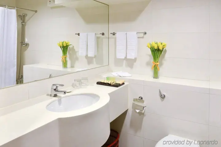 Гонконг: Walden Hotel