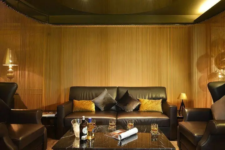 Гонконг: Walden Hotel