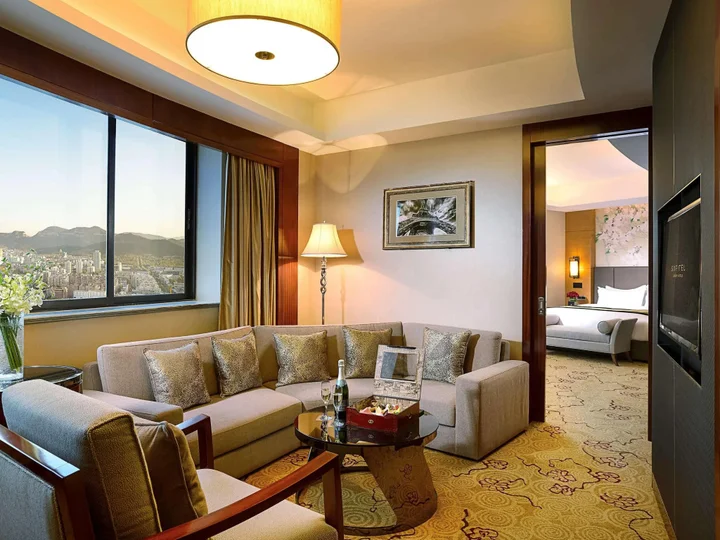 Цзинань: Enlux Hotel