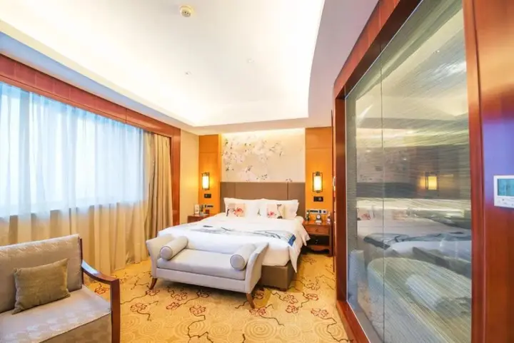 Цзинань: Enlux Hotel