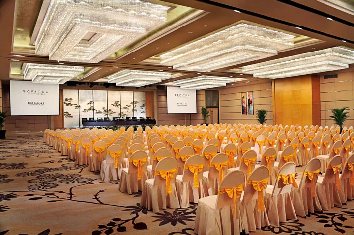 Цзинань: Enlux Hotel
