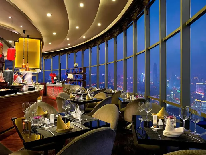 Цзинань: Enlux Hotel