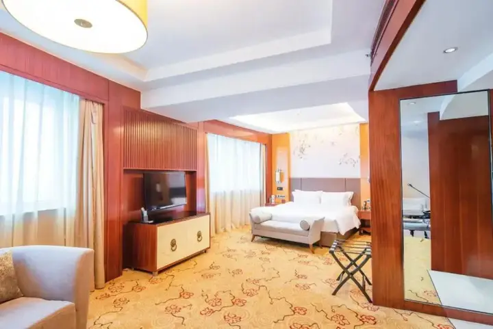 Цзинань: Enlux Hotel