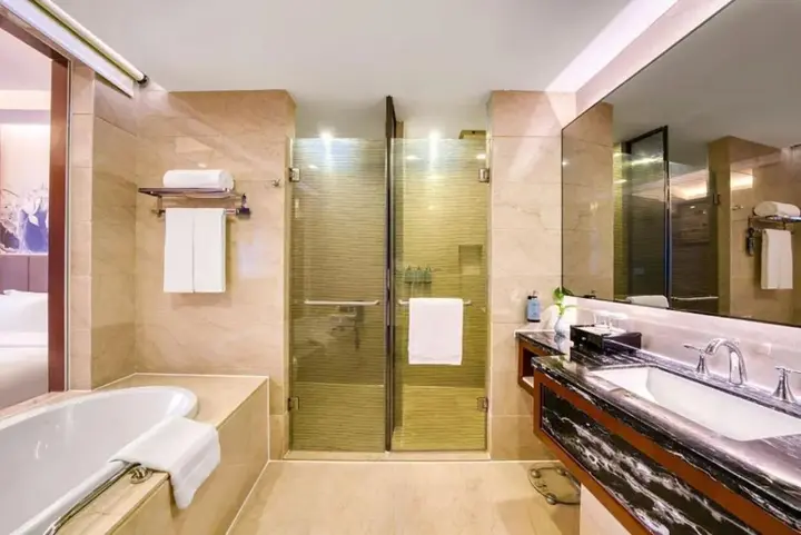 Цзинань: Enlux Hotel