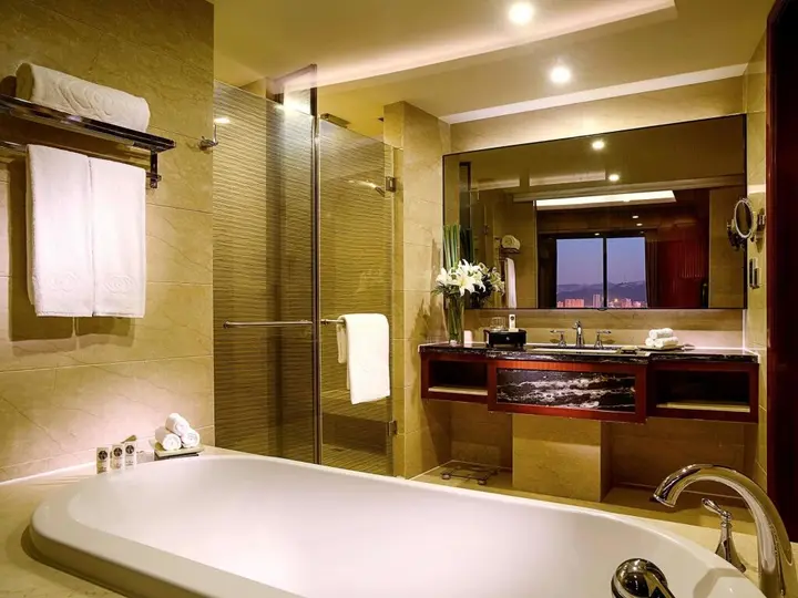 Цзинань: Enlux Hotel