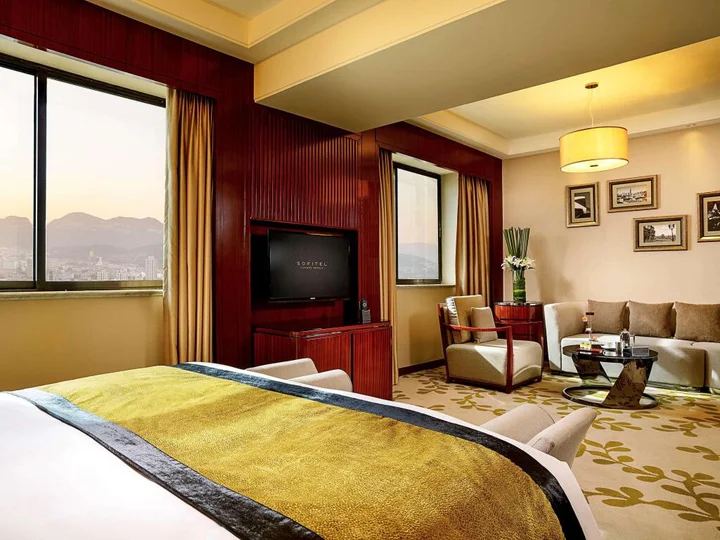 Цзинань: Enlux Hotel