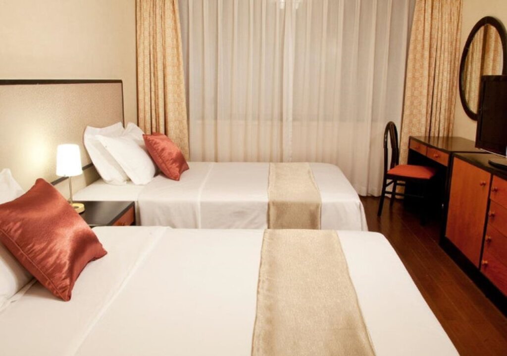Пекин: Beijing HWA Hotel