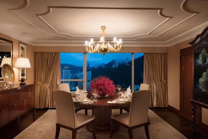 Гонконг: Conrad Hong Kong