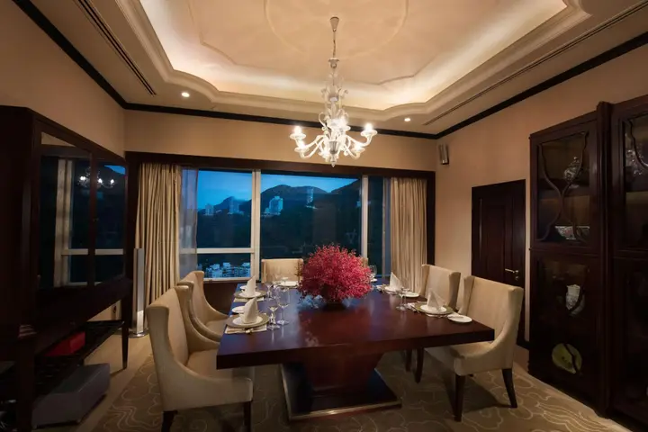 Гонконг: Conrad Hong Kong