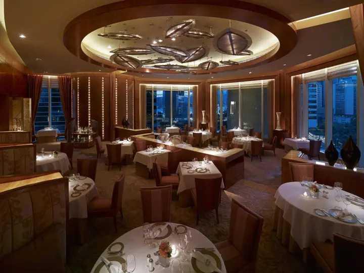Гонконг: Conrad Hong Kong