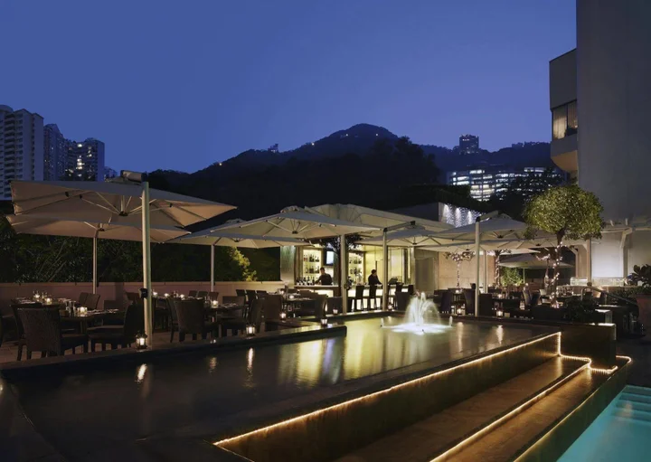 Гонконг: Conrad Hong Kong
