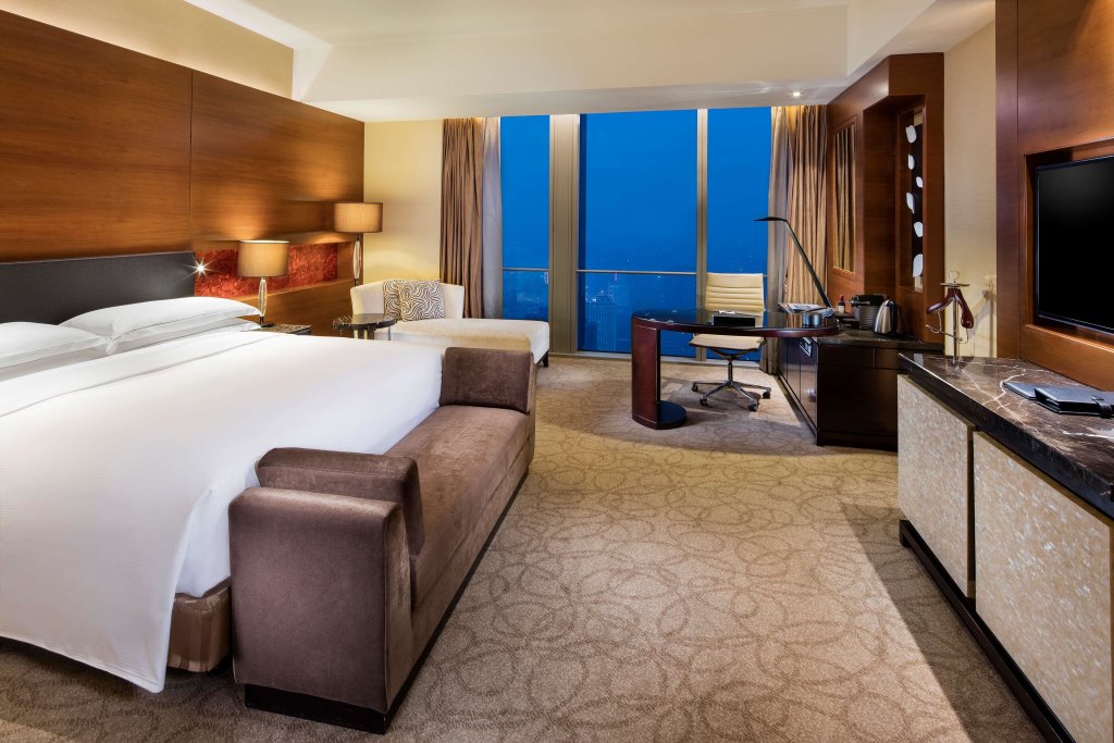 Шицзячжуан: Hilton Shijiazhuang