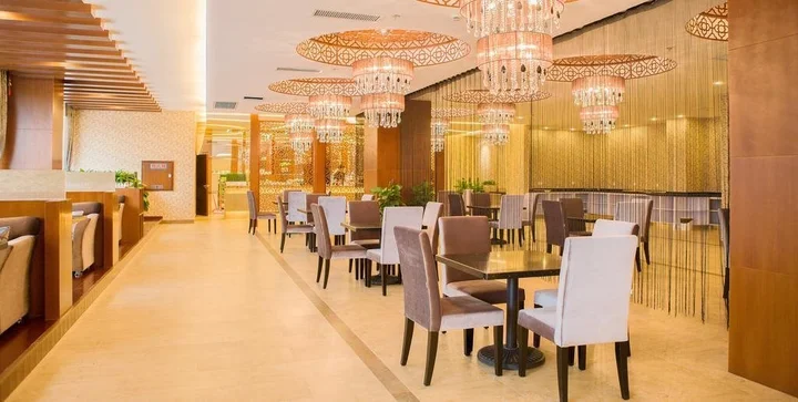 Нанкин: Round Hotel