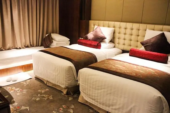 Таншань: Jitang Kaiyuan New Century Hotel