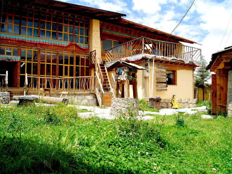 Шангри-Ла: Shangri-La Skyside Inn