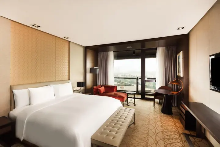 Сюйчжоу: Crowne Plaza Xuzhou Dalong Lake by IHG