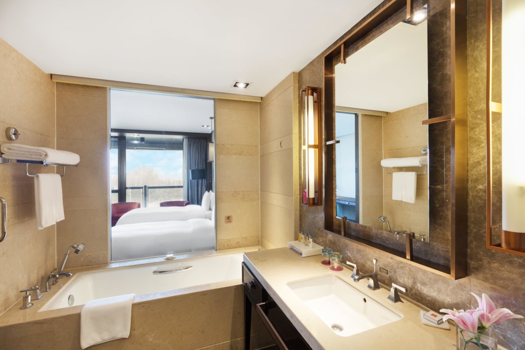 Сюйчжоу: Crowne Plaza Xuzhou Dalong Lake by IHG