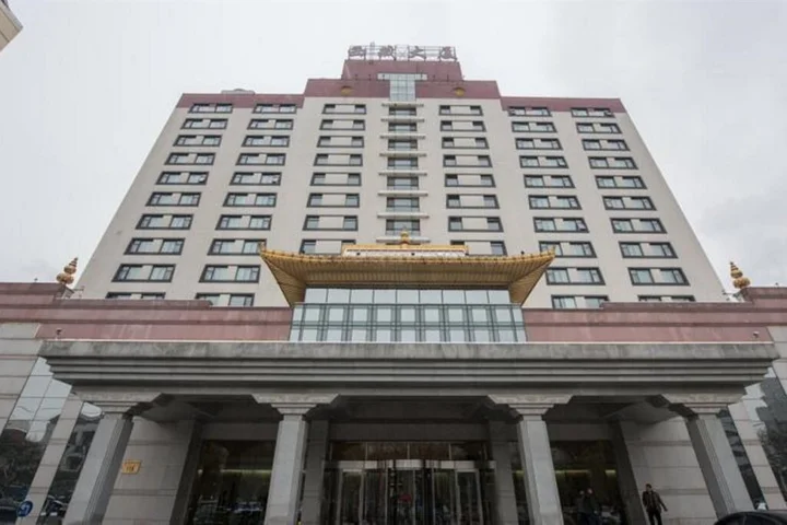 Пекин: Beijing Tibet Hotel
