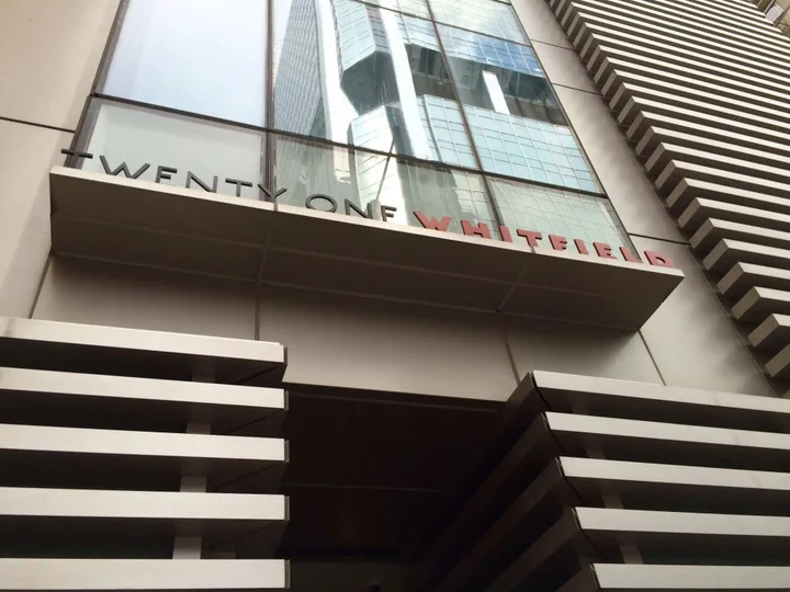 Гонконг: Twenty One Whitfield