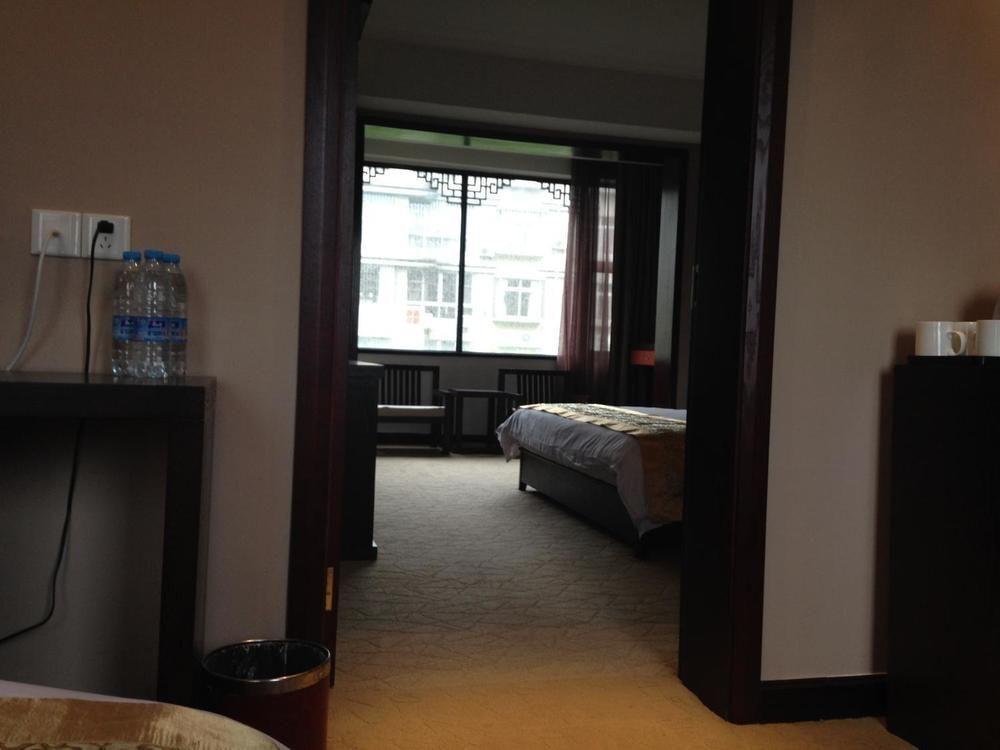 Яншо: Guilin Han Tang Xin Ge Hotel