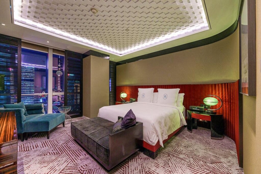 Шанхай: Regent Shanghai Pudong