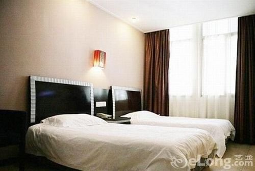 Нанкин: Nanjing New Noble Business Hotel