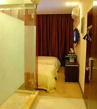 Нанкин: Nanjing New Noble Business Hotel
