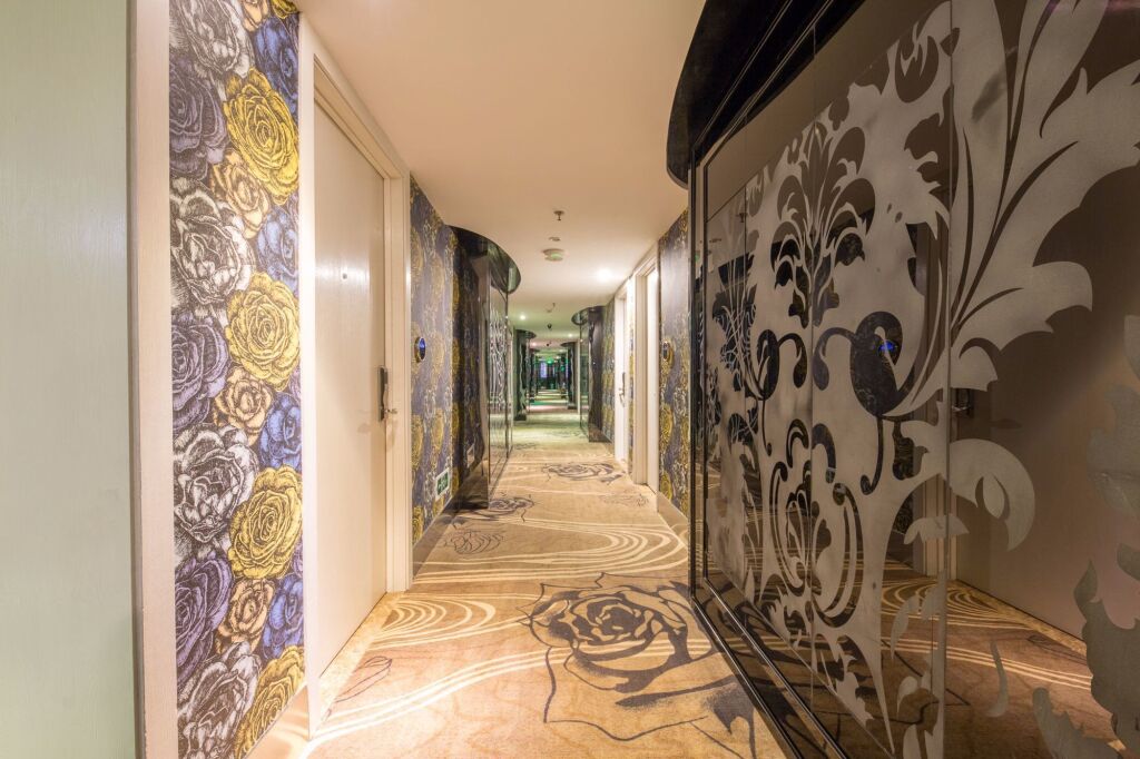 Иу: Lvgu Hotel