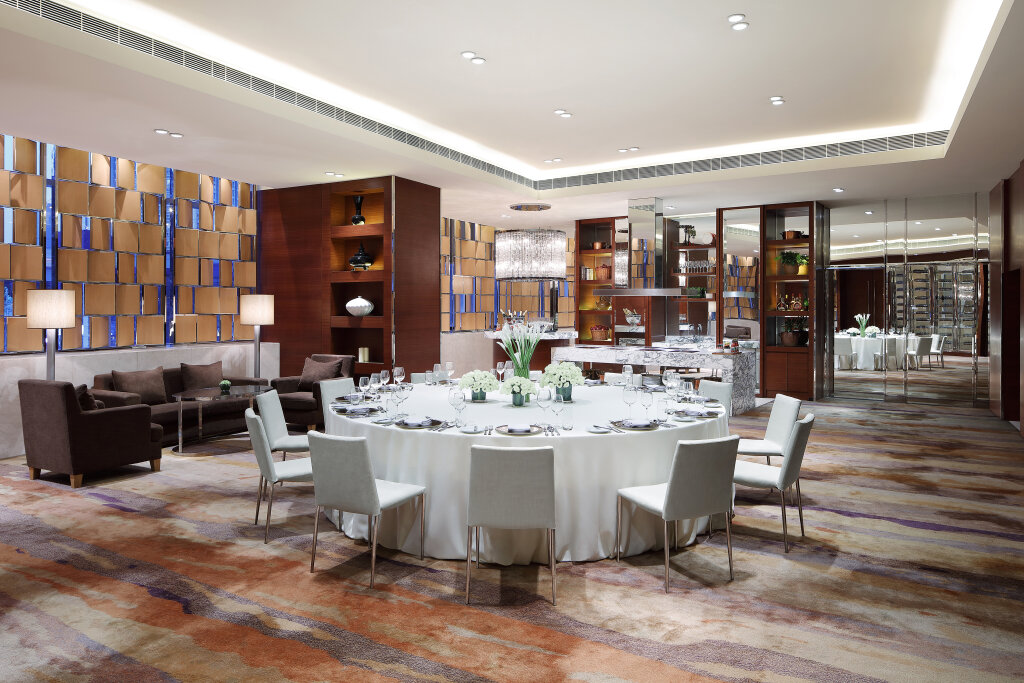 Ухань: New World Wuhan Hotel