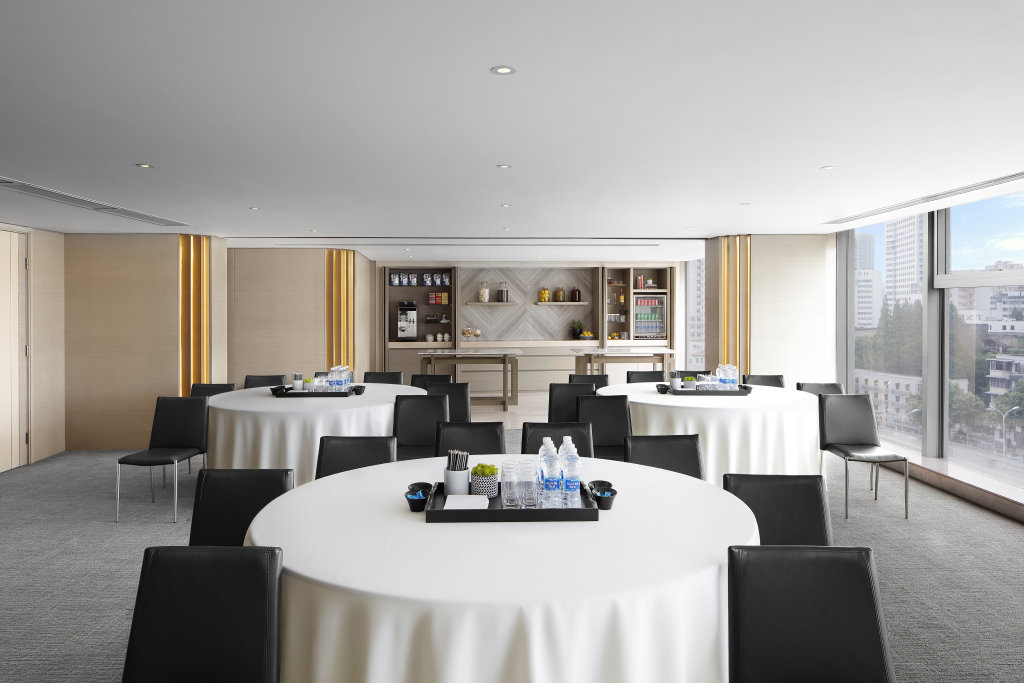 Ухань: New World Wuhan Hotel