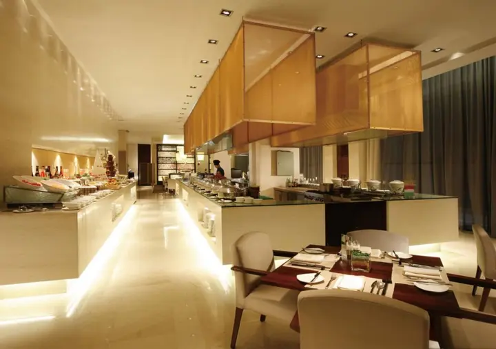 Далянь: Howard Johnson Parkland Hotel Dalian