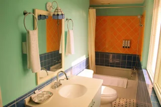 Яншо: Michaels Inn & Suites