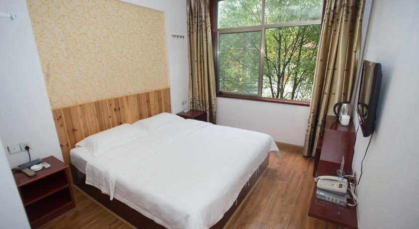 Zhangjiajie Yijiaqin Hotel — фото 4