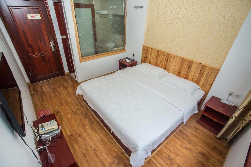 Zhangjiajie Yijiaqin Hotel — фото 3