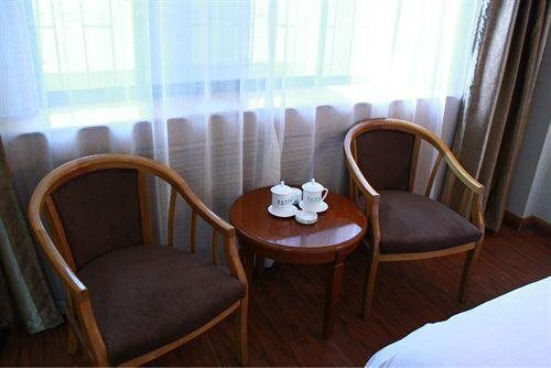 Циндао: Xueyuan Hotel