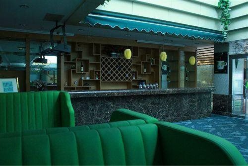 Циндао: Xueyuan Hotel