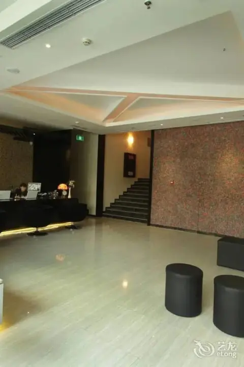 Пекин: Beijing Red Hotel
