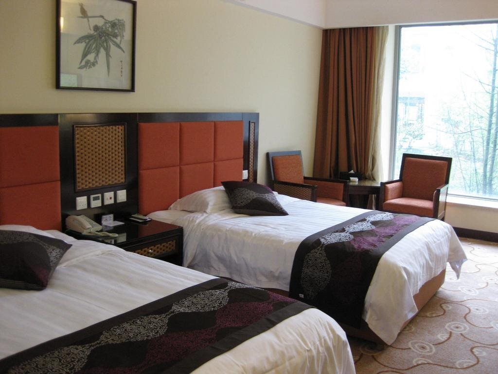 Лешан: Huasheng Hot Spring Hotel