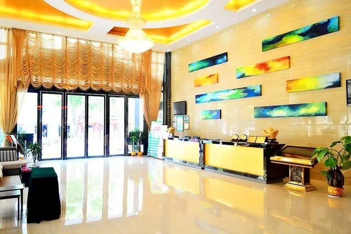 Ухань: Guiyuan Dajue Hotel