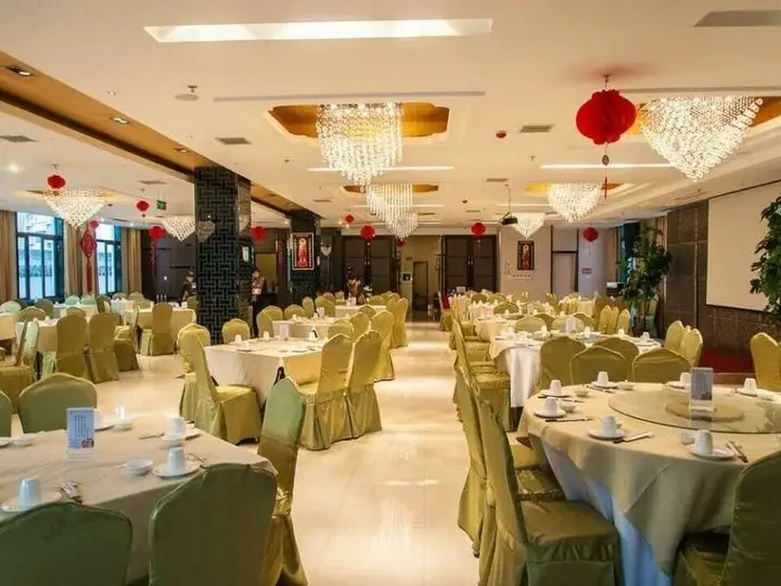 Ухань: Guiyuan Dajue Hotel