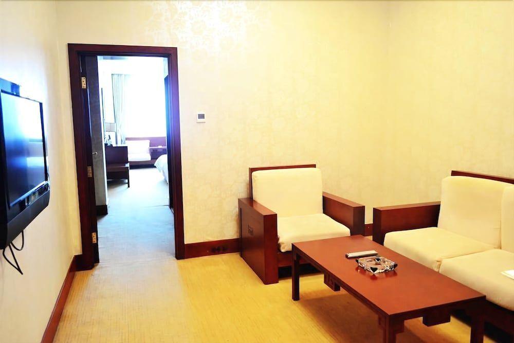Ухань: Guiyuan Dajue Hotel