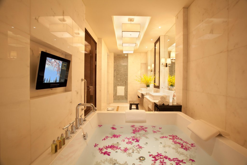 Уси: Intercontinental Wuxi by IHG