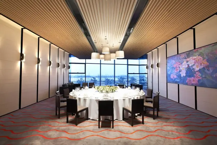 Циндао: Four Points by Sheraton Qingdao, West Coast
