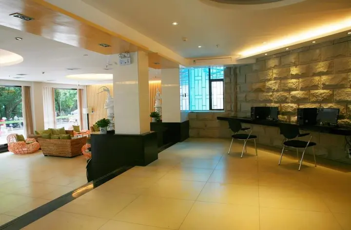 Яншо: Wuyue Hotel Yangshuo West Street Branch